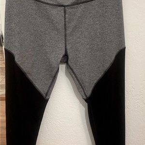 Used women Work out legging good condition.